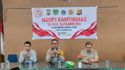 Kapolsek Kramatjati Gelar "Ngopi Kamtibmas" Bahas Tawuran, Curanmor,Dan Narkoba Di Balekambang