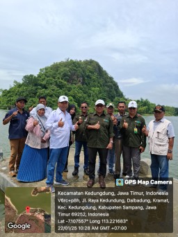 Datangi Waduk Klampes, Komnas PPLH Provinsi Jatim dan Satgas Komnas PPLH kabupaten Sampang Serap Informasi dan Investigasi