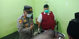 Polres Bangkalan Bersama Tim SAR-BPBD Akhirnya Temukan Santri Yang Hanyut Terbawa Arus Banjir di Blega