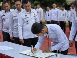 Lapas Narkotika Kelas IIA Pamekasan Gelar Penandatanganan Pakta Integritas: Wujud Komitmen Bersama Dalam Meningkatkan Kinerja dan Transparansi