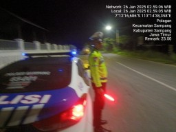 Satlantas Polres Sampang Gelar Patroli rutin Antisipasi Balap Liar di Wilayah Sampang