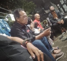 Takziah Para Awak Media Berikan Doa ke Keluarga Duka Almarhum Hadi Winoto