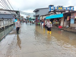 Bhabinkamtibmas Aiptu Agus Subekti, Monitoring Genangan Air, Antisipasi Banjir.