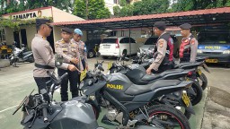 Kapolsek Cakung Lakukan Pengecekan Kendaraan Dinas guna dukung Tugas Polri.