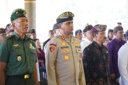Kapolres Klungkung Hadiri Pembukaan Bulan Bahasa Bali VII