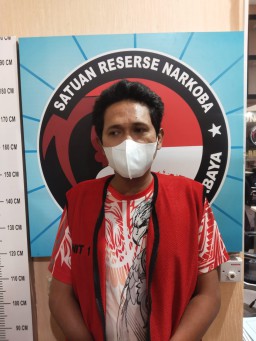 Pengedar Sabu dan Ekstasi Ditangkap Polrestabes Surabaya di Kamar Kos Puluhan Gram Disita