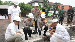 Kapolda Bali Letakan Batu Pertama Pembangunan Dapur Makan Bergizi Gratis Polri