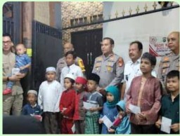 Baru Jabat Kapolsek, Kompol Muhammad Kukuh Islami Mengadakan Santunan Anak Yatim.