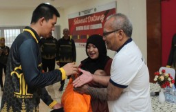"Jumat Berkah" Rutan Kelas I Surabaya Kembali Bagikan Sembako ke 30 Keluarga Warga Binaan