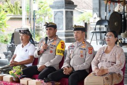 Jumat Curhat di Desa Adat Sema Agung, Kapolres Klungkung Serap Info Warga