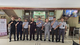 Perkuat Sinergitas Dalam Bidang Hukum, Lapas Narkotika Kelas IIA Pamekasan Gelar Kunjungan ke Pengadilan Negeri Pamekasan