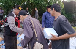 Bakti Sosial Berbagi Kebahagiaan Di Hari Jumat Penuh Berkah