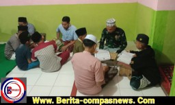 Satgas TMMD ke 123 Kopasgat TNI AU Dan Babinsa Kodim 0822 Ajak Anak-Anak Desa Trotosari Ngaji Bareng