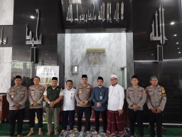 Polda Metro Jaya Gelar "1 Jam Mengaji Bersama Polisi" Untuk Wujudkan Harkamtibmas Berbasis Kemakmuran Masjid