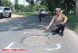 Satlantas Polres Sampang, Survei Jalan Rusak dan Berlubang wujud Kanseltibcarlantas di Wilayah Hukum Polres Sampang