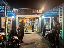 Kapolres Bandara Ngurah Rai Pantau Giat Pengamanan Sholat Tarawih