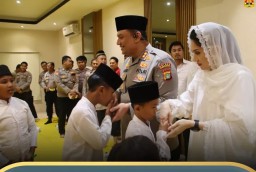 Kapolres Pelabuhan Tanjung Priok Bahagiakan Anak Yatim Piatu.