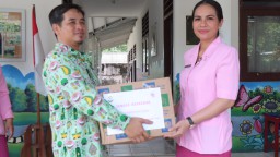 Bhayangkari Cabang Jakarta Timur Berikan Apresiasi kepada Guru TK Kemala Bhayangkari 14 Ciracas.