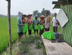 Kapolsek Winongan Dampingi Petani Dukung Ketahanan Pangan