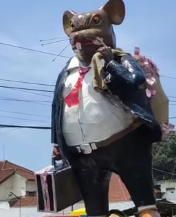 Viralll.!! Di Medsos, Warganet Tuding Dump Truck Oknum Anggota Dewan Kayong Biang Hancurnya Jalan Masbangun Sukamaju