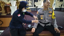 Ops Ketupat Agung 2025: Satgas Banops Subsatgas Dokkes Polresta Denpasar Berikan Layanan Kesehatan