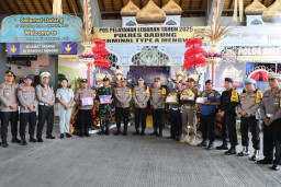 Kapolda Bali Cek Kesiapan Pengamanan Lebaran 2025 di Pos Pelayanan Terminal Mengwi Badung
