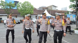 Kapolresta Denpasar Tinjau Pos Pengamanan Ops Ketupat Agung 2025 Jelang Idul Fitri