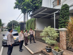 Kapolsek Duren Sawit Pimpin Patroli Skala Kecil, Antisipasi Kejahatan Jelang Mudik