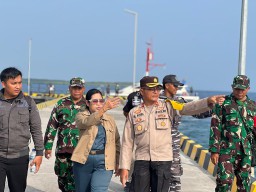 Ops Ketupat Agung 2025 Polsek Nusa Penida lakukan Pengamanan Pelabuhan Banjar Nyuh