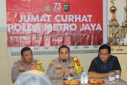 Polsek Tambora Melakukan Giat Jum'at Curhat