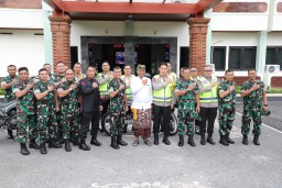 Sinergitas TNI-Polri, Kapolda Bali dan Pangdam IX/Udayana Pimpin Patroli Skala Besar Amankan Pawai Ogoh-Ogoh