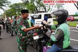 Penrem 052/Wkr, Korem 052/Wkr Berbagi 10.000 Takjil Gratis