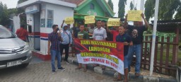 Aliansi Masyarakat Lamongan Gelar Aksi Dukungan Terhadap Revisi UU TNI No. 34 Tahun 2004
