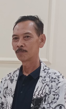 Ketua PGRI Kecamatan Cibitung, Asep, Ucapkan Selamat Hari Raya Idul Fitri 1446H Mohon Maaf Lahir Batin dan Hari Kemenangan