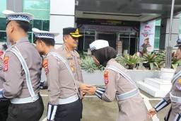 Kapolresta Tangerang Pimpin Apel Pagi Dan Halal Bihalal Bersama Personel