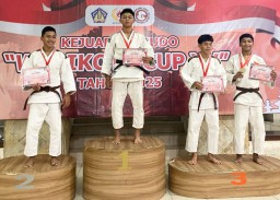 Personel Polres Bandara Ngurah Rai Raih Juara Satu Judo di Walikota Cup