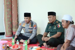 Bersama Dandim 0829, Kapolres Bangkalan Silaturahmi Dengan Tokoh Agama