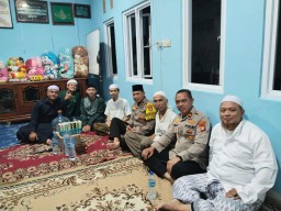 Kapolsek Matraman Hadiri Majlis Ta’lim As Asyifa, Dorong Sinergi Warga dan Polisi Wujudkan Lingkungan Aman.