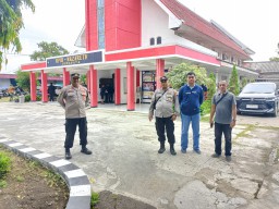 Polres Pelabuhan Tanjung Perak Gelar Pengamanan Serentak Ibadah Jumat Agung di Sejumlah Gereja di Surabaya