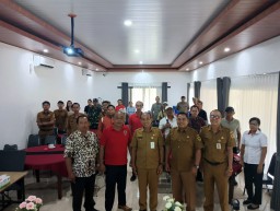 Dukung Program Pemerintah, Babinsa Sidan Atensi Musyawarah Pembentukan Koperasi Merah Putih