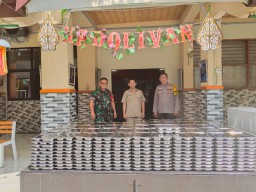 Kapolsek Ciracas Dukung Pemberian 2.658 Porsi Makanan Bergizi Gratis untuk Pelajar.