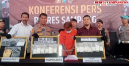 Konferensi pers: Polres Sampang Kembali Berhasil Amankan Tersangka Pengedar Narkoba Dekati 1 Kilogram