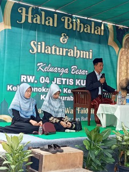 Ketua RW 04 Wonokromo Mengadakan Halal bihalal dan Silahturahmi Keluarga Besar RW 04 Jetis Kulon Idul Fitri 1446 H