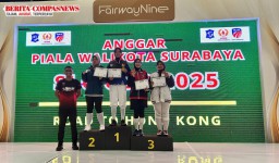 Atlet Anggar Sampang Sabet Medali Emas Pertamanya di Piala Walikota Surabaya 2025