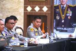 Kapolda Metro Gelar Rakor, Pastikan Peringatan Hari Buruh Berjalan Lancar dan Aman.