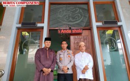 Kanit Binmas Sambangi Masjid Almutaqin, Ajak Tokoh Agama Perkuat Kamtibmas di Jatinegara.