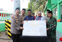 Polres Pelabuhan Tanjung Priok menginisiasi Renovasi Masjid Baitul Muslimin.