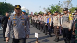 Mayday 2025 : Kapolrestabes Surabaya Pastikan Tidak Ada Anggota Pengamanan Yang Menggunakan Senpi