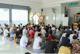 Rutan Kelas I Surabaya Kembali Tunjukkan Komitmennya Dalam Membina Kepribadian Warga Binaan Melalui Pendekatan Spiritual
