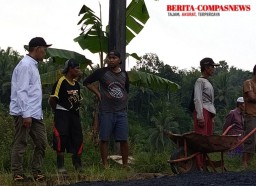 Bupati Pandeglang Jadi Sorotan Masyarakat, Setelah Kunjungan ke Kecamatan Cibitung.